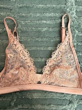 Aerie Lace Bralette in Tan / Nude